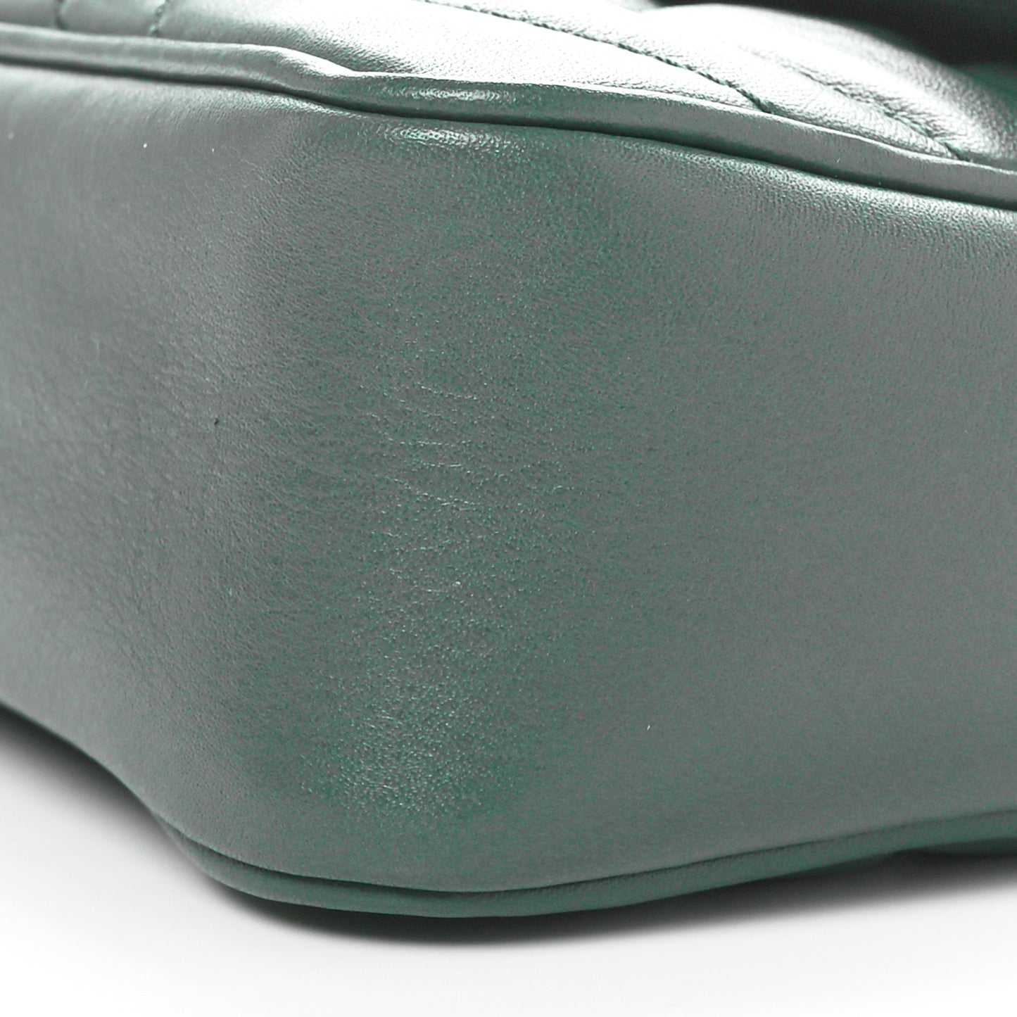 Calfskin Matelasse Super Mini GG Marmont Shoulder Bag Emerald Green