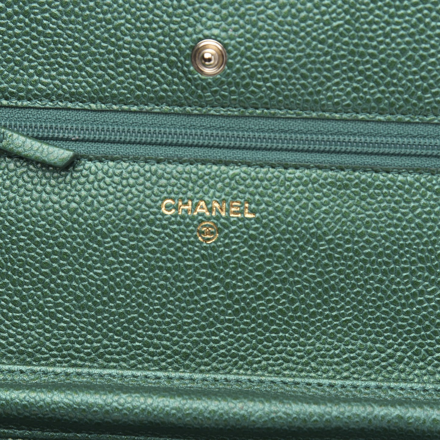 Metallic Caviar Quilted Wallet On Chain WOC Green