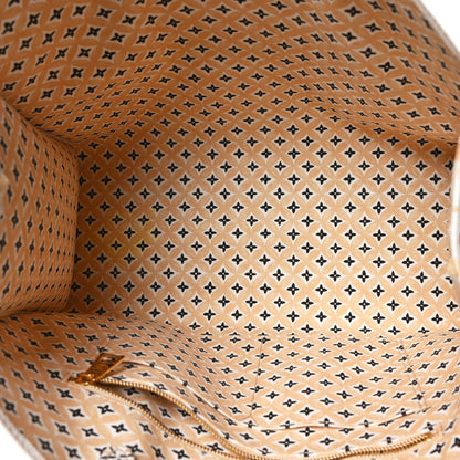 Louis Vuitton Monogram Giant By The Pool 2.0 Onthego MM Beige 5 of 9