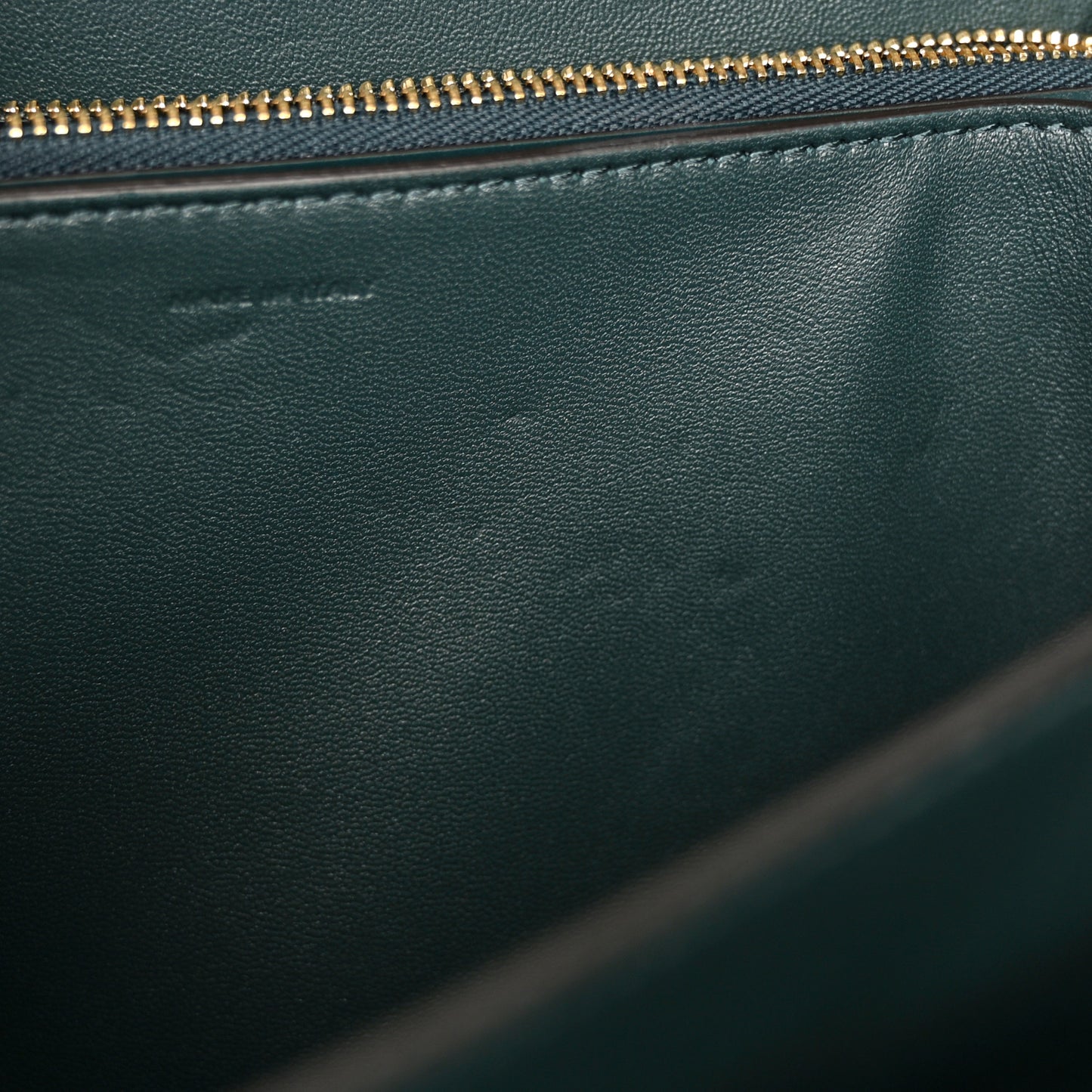 Box Calfskin Classic Box Medium Flap Bag Amazone