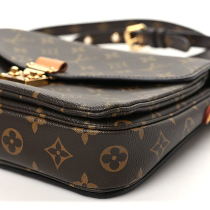 Louis Vuitton Monogram Pochette Metis 9 of 9