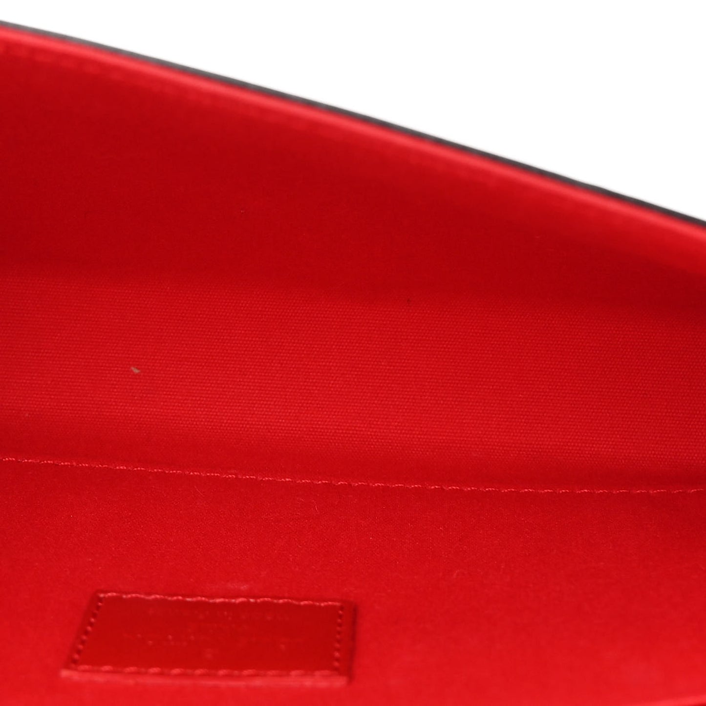 Vernis Felicie Pochette Chain Wallet Cherry