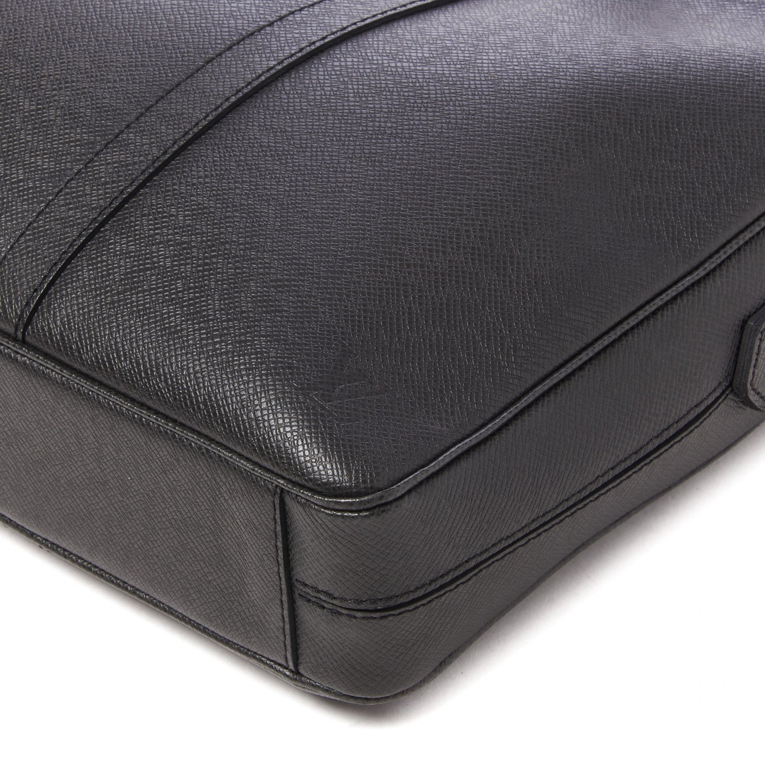 Louis Vuitton Taiga Porte Documents Voyage PM Ardoise 5 of 7