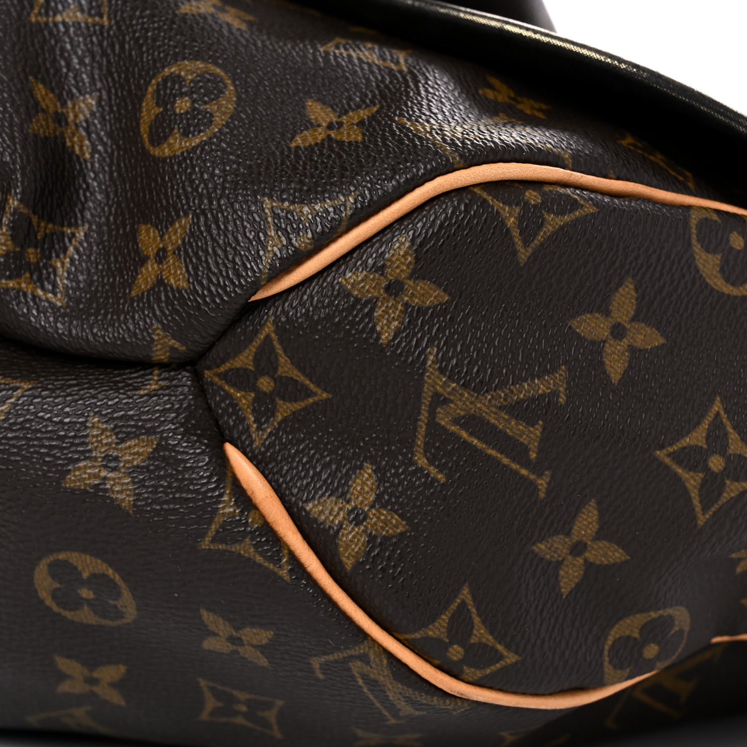 Louis Vuitton Monogram Kalahari GM 8 of 18