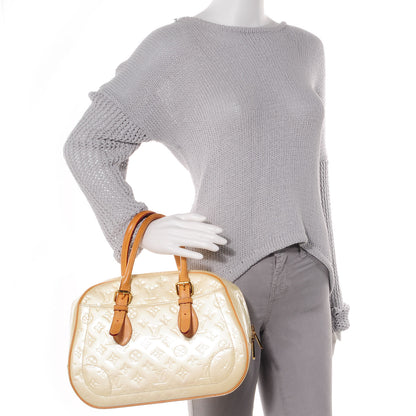 Louis Vuitton Vernis Summit Drive Perle 2 of 7