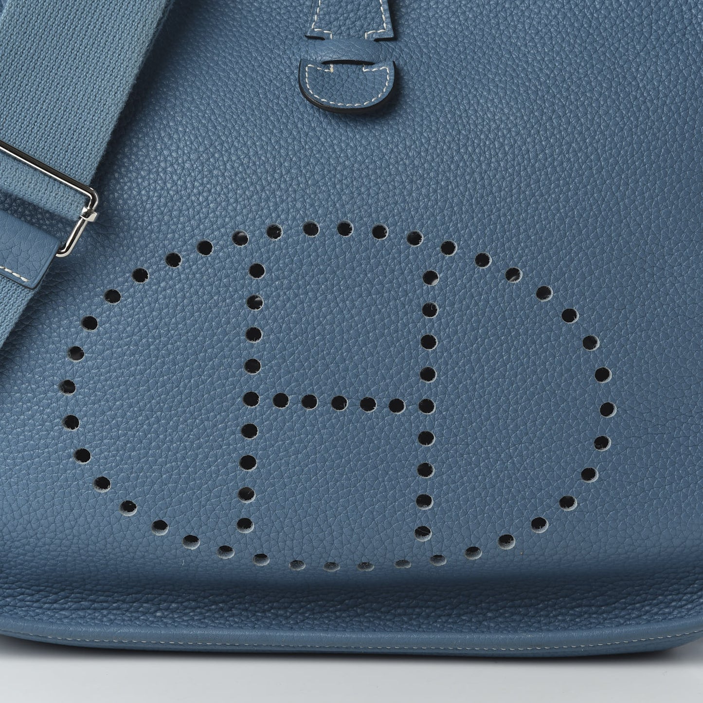 Taurillon Clemence Evelyne III GM Blue Jean