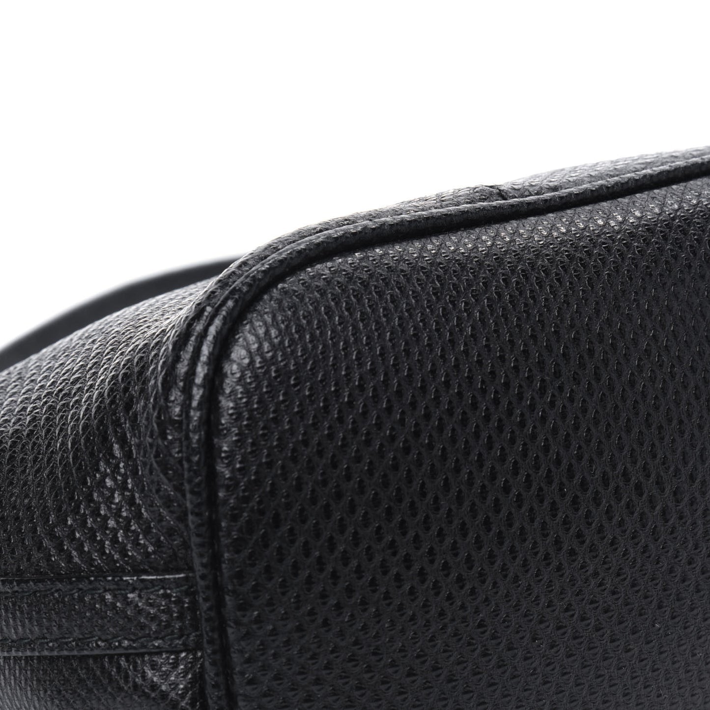 Calfskin Lizard Embossed Boat Pochette Black