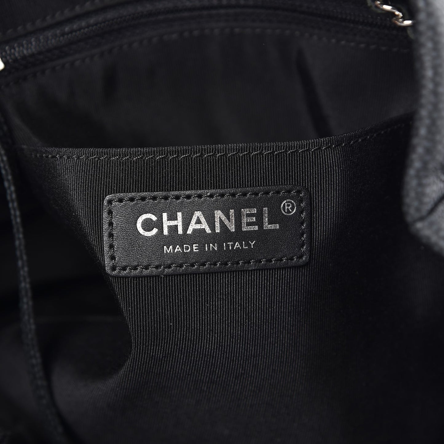 Caviar Flat Quilted CC Chain Bucket Drawstring Bag Black