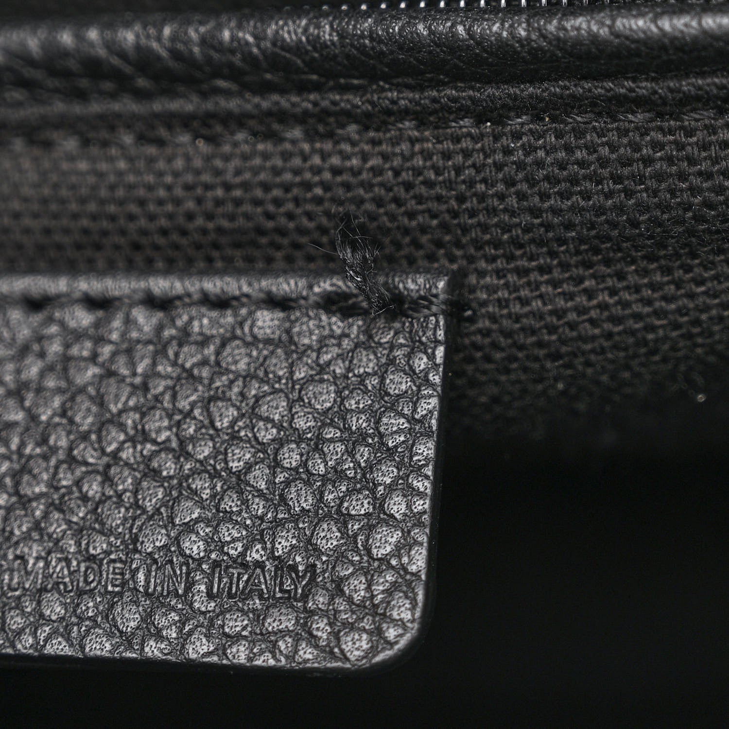 Alexander McQueen Pebbled Calfskin Small Skull Padlock Zip Around Tote Black 8 of 14