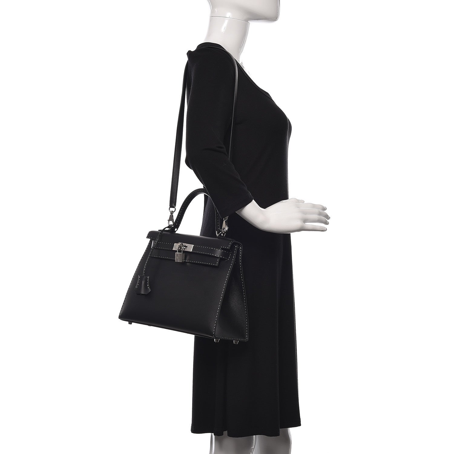 Hermes Grained Monsieur Un Point Sur Deux Kelly Sellier 28 Black 2 of 36