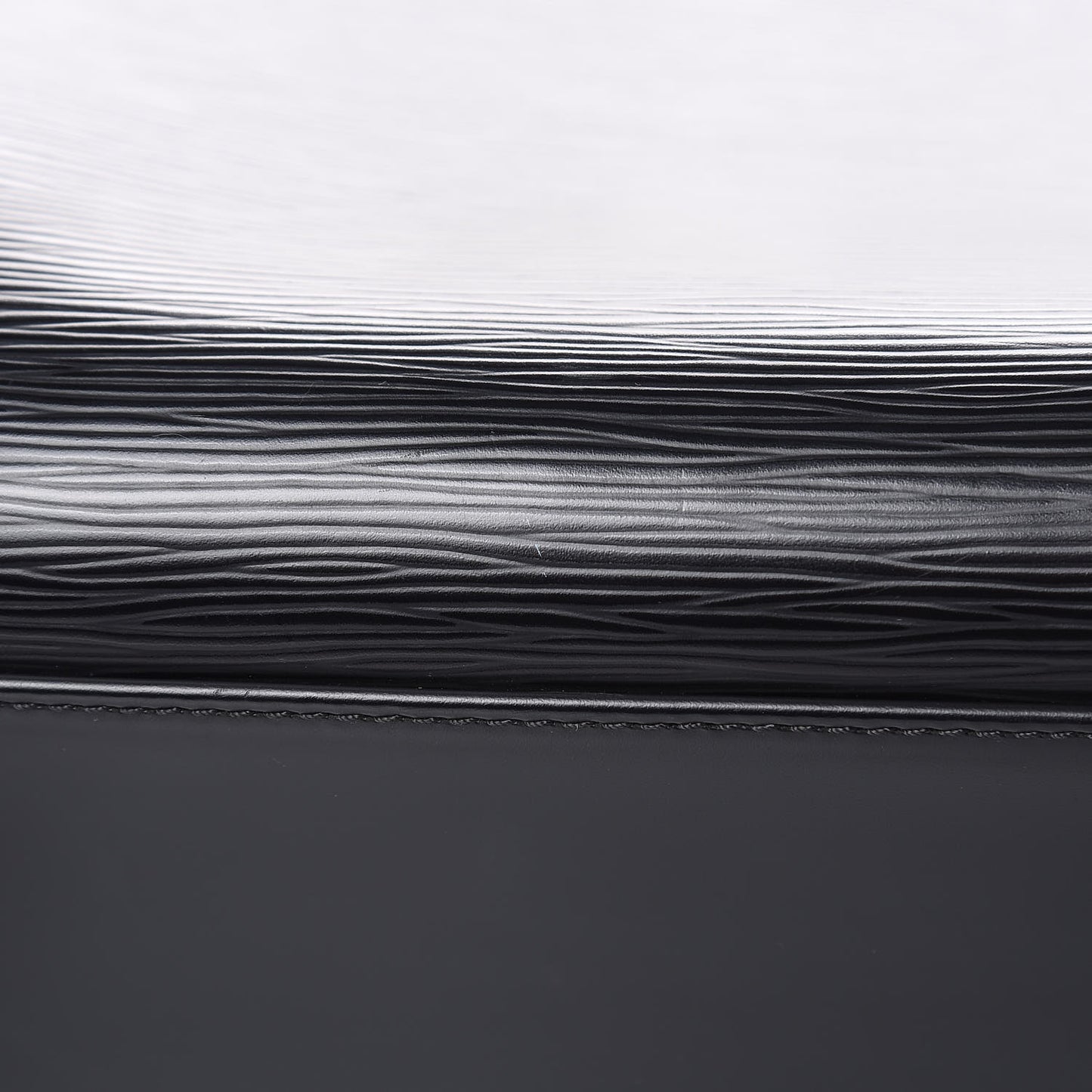 Epi Pont-Neuf GM Black
