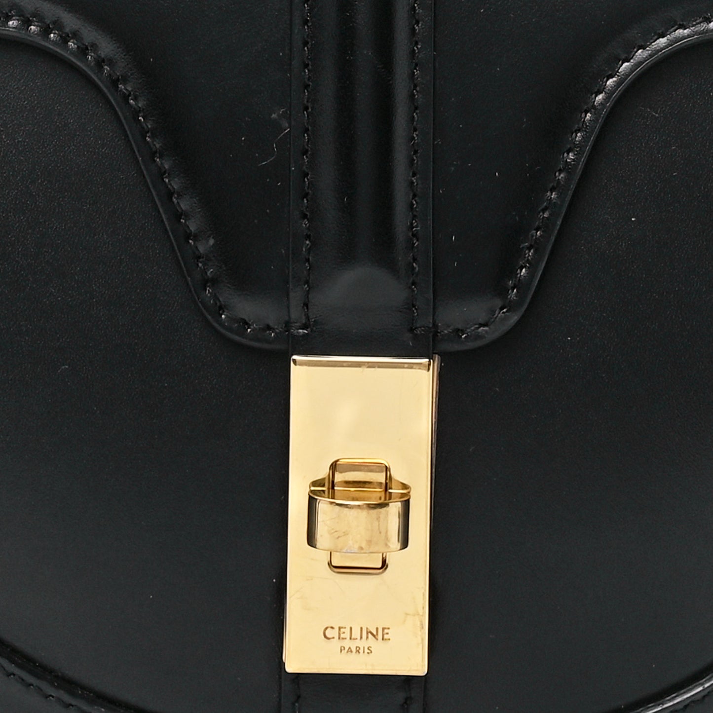 Satinated Calfskin Besace Small 16 Black