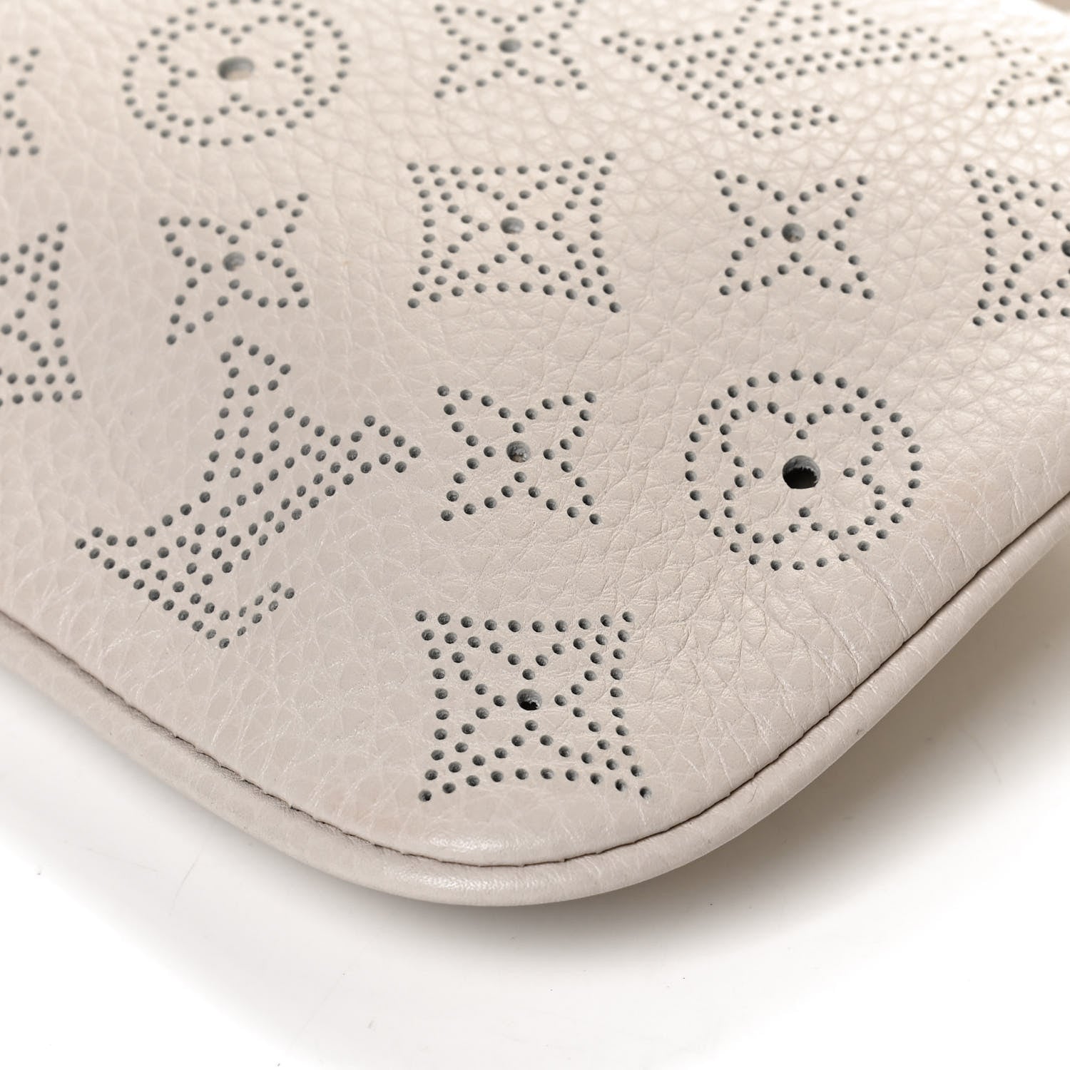 Louis Vuitton Mahina Selene Pochette PM Ivory 9 of 10