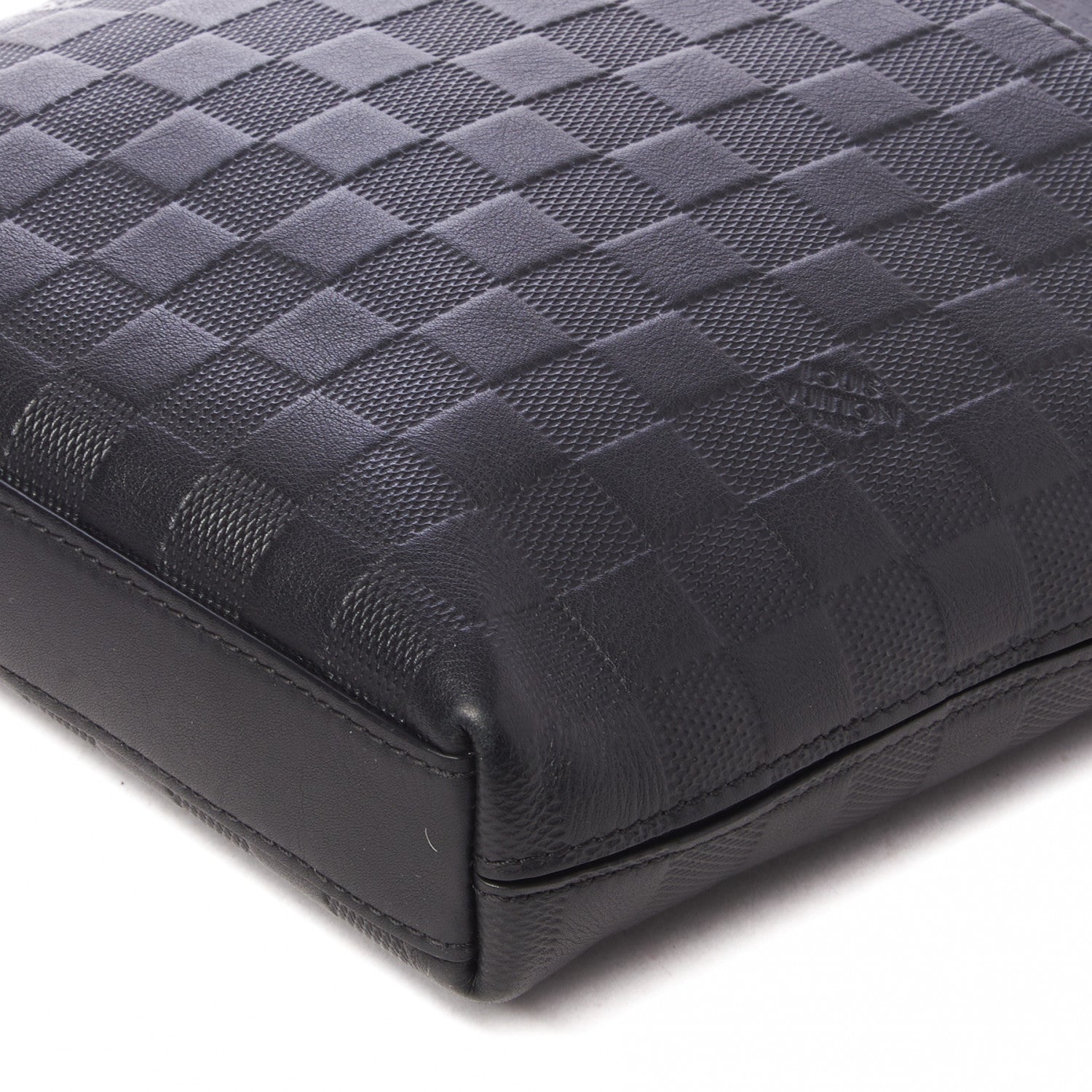 Louis Vuitton Damier Infini District Pochette Onyx 4 of 7