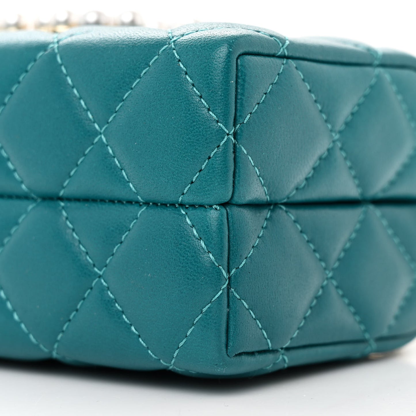 Lambskin Quilted Pearl CC Vanity Case Turquoise