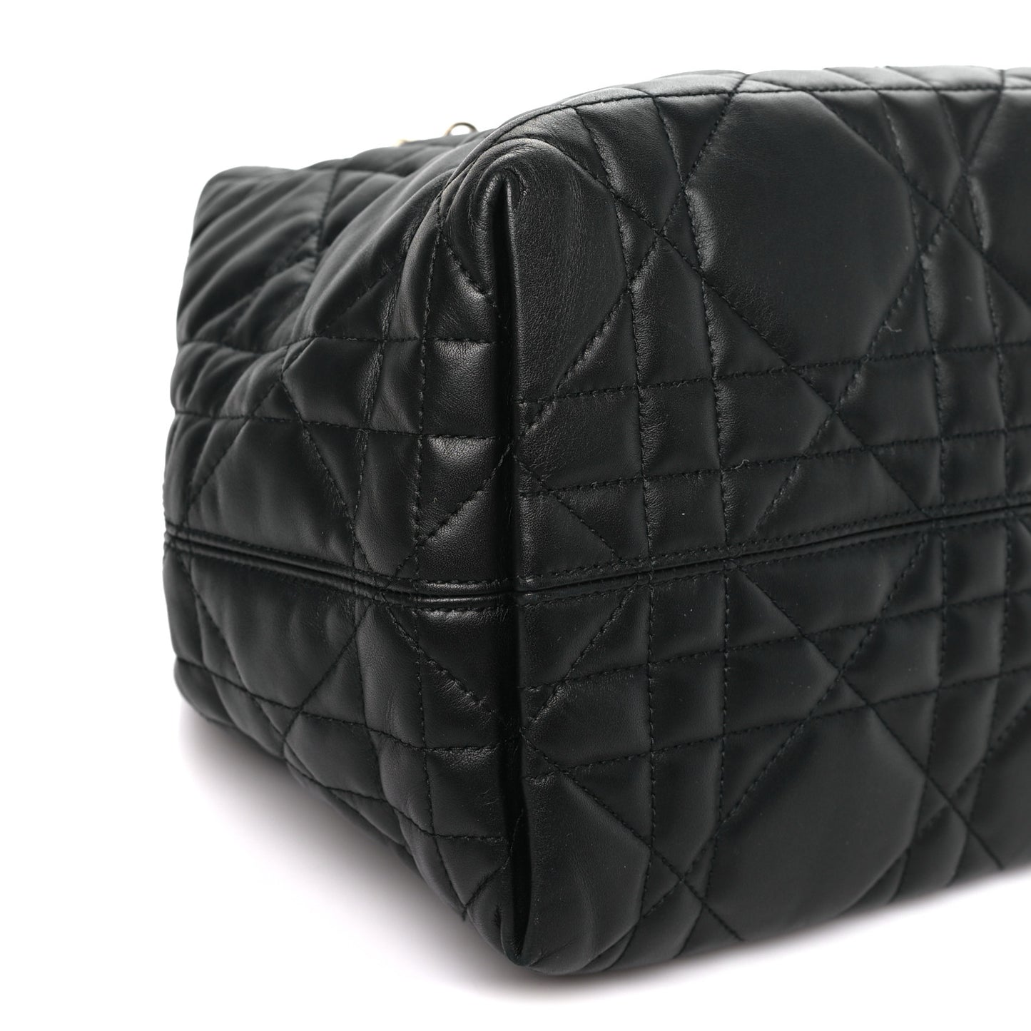 Calfskin Macrocannage Medium Toujours Black