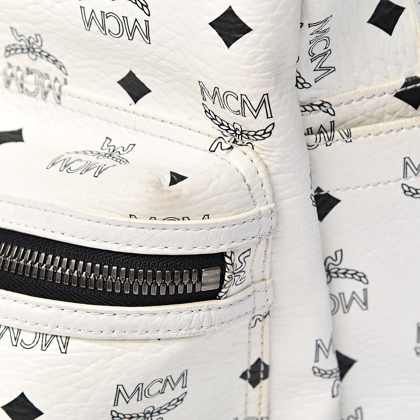 Visetos Medium Studded Stark Backpack White