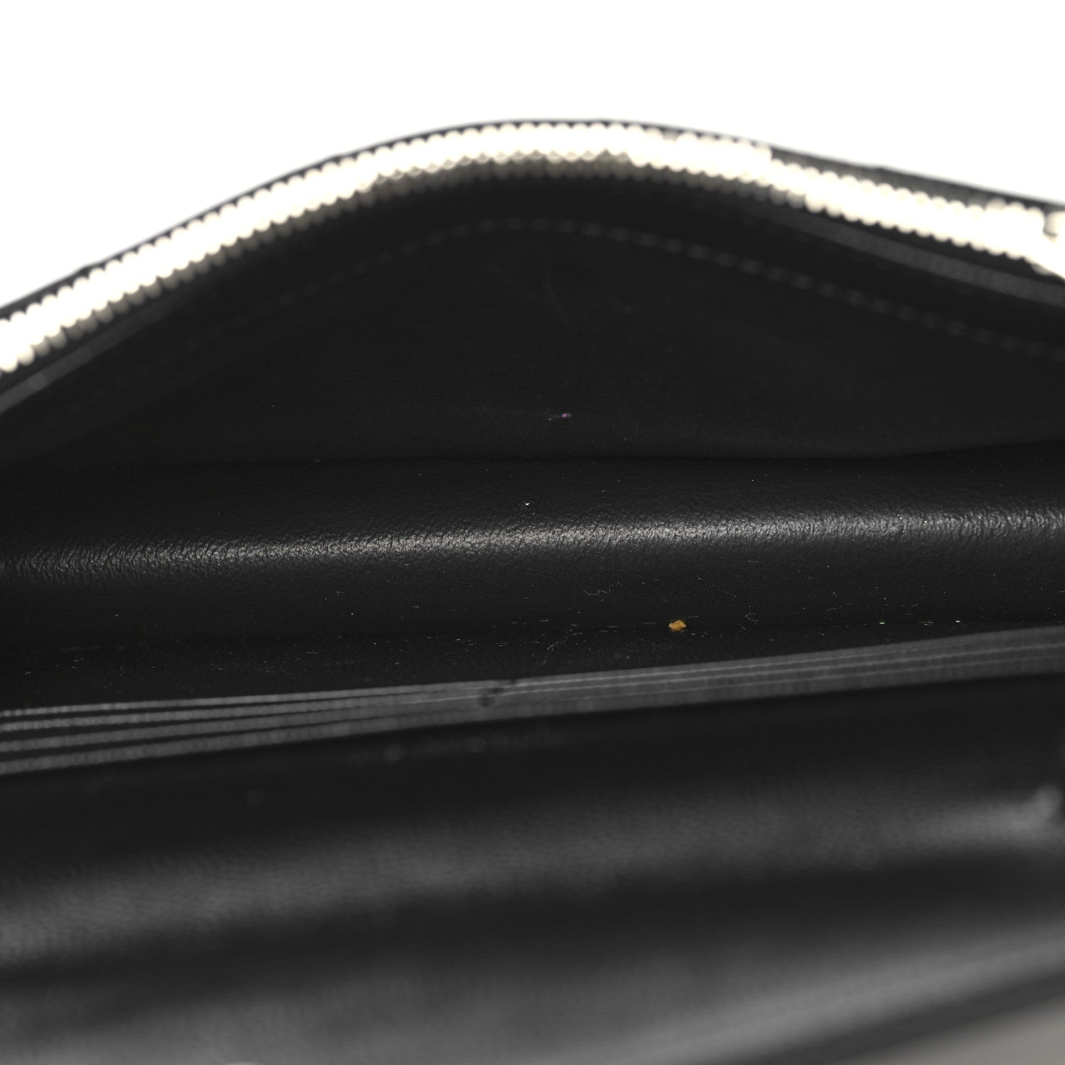 Saint Laurent Grain De Poudre Matelasse Chevron Monogram Envelope Chain Wallet Black 5 of 9