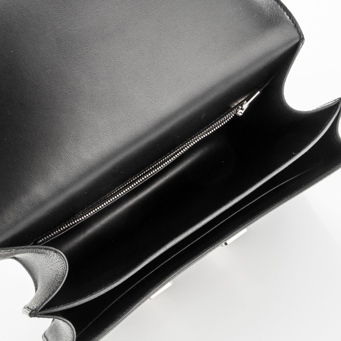 Epsom Constance 24 Black