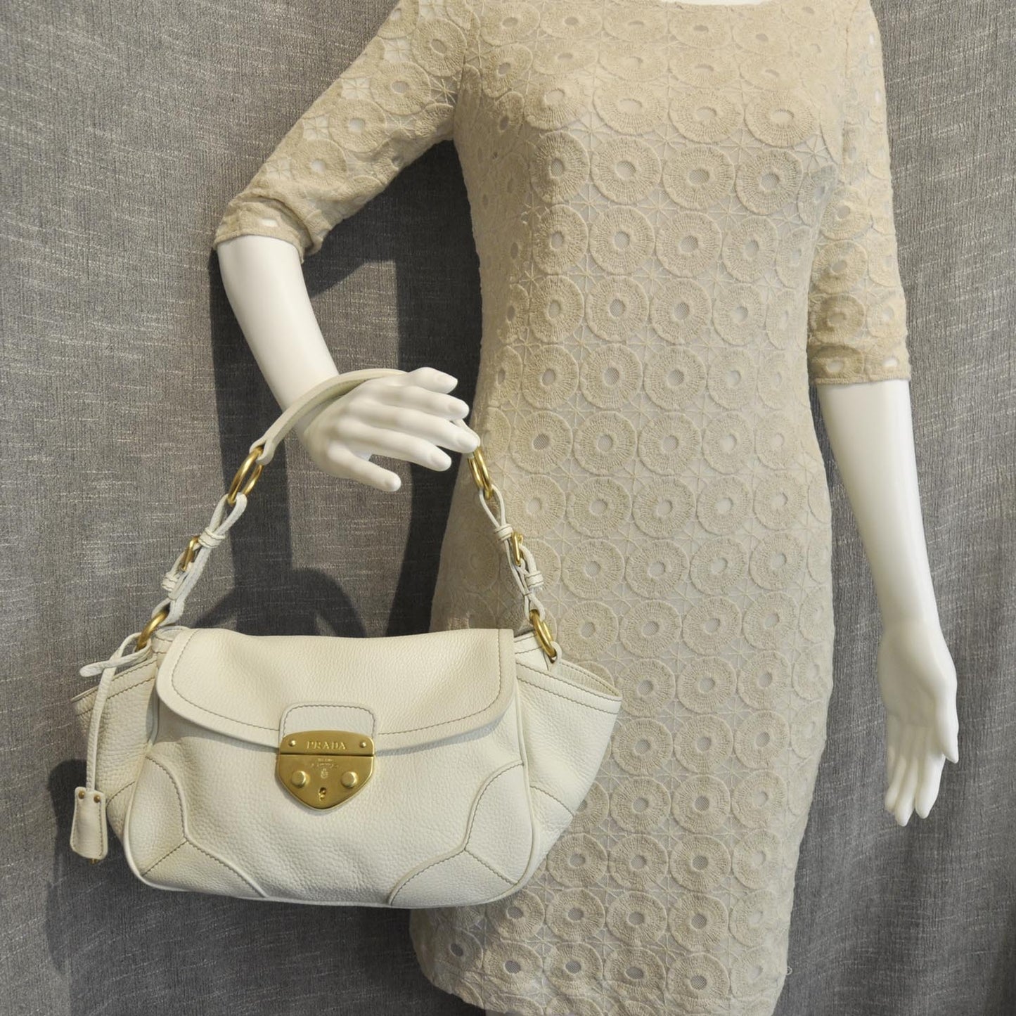 Vitello Daino Pushlock Flap Shoulder Bag