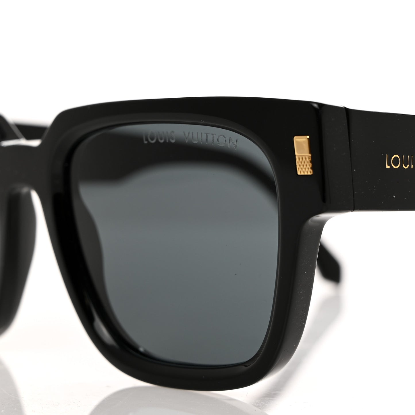 Escape Square Sunglasses Z1496W Black