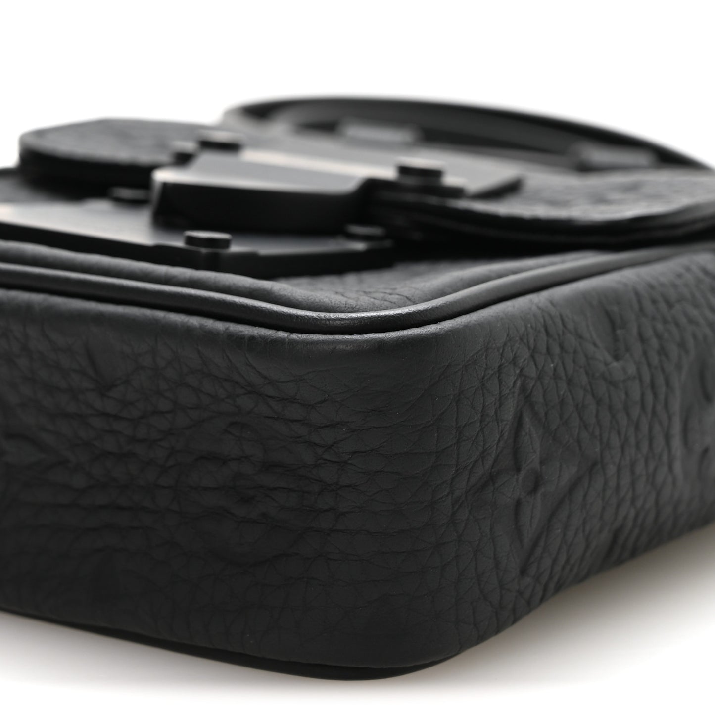 Taurillon Monogram Pico S Lock Ultra Black
