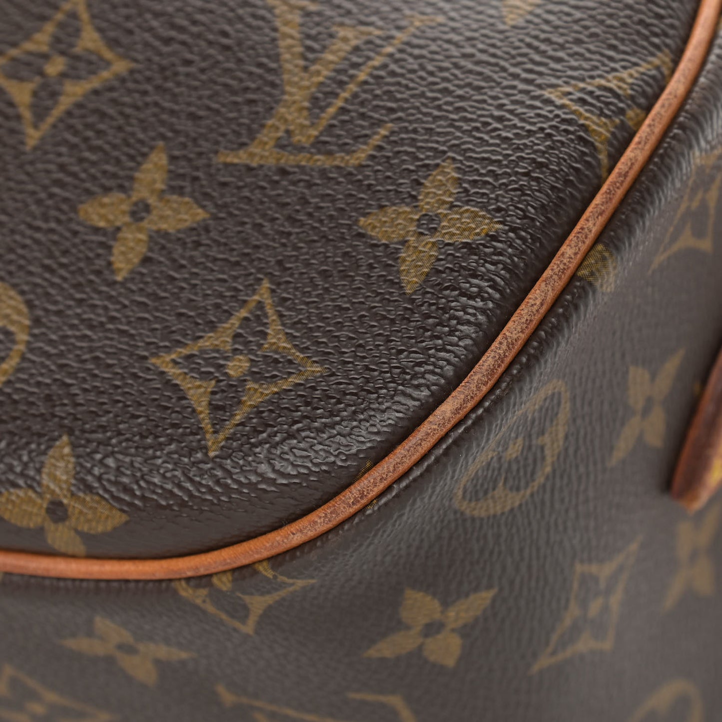 Monogram Blois