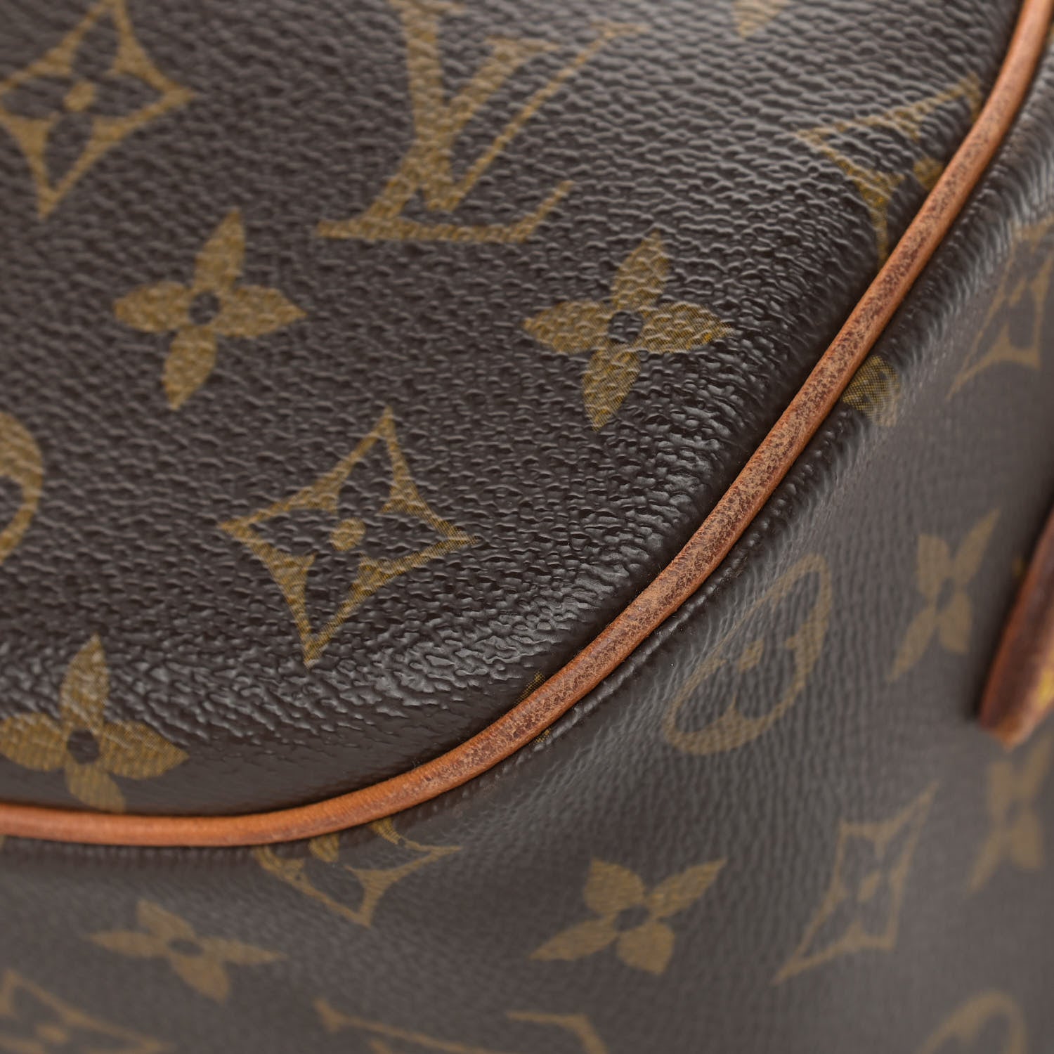 Louis Vuitton Monogram Blois 8 of 14