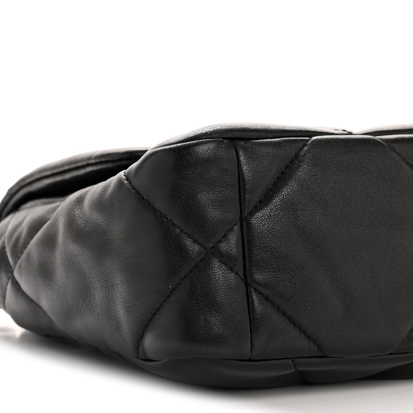 Lambskin Quilted Medium Chanel 19 Flap Black