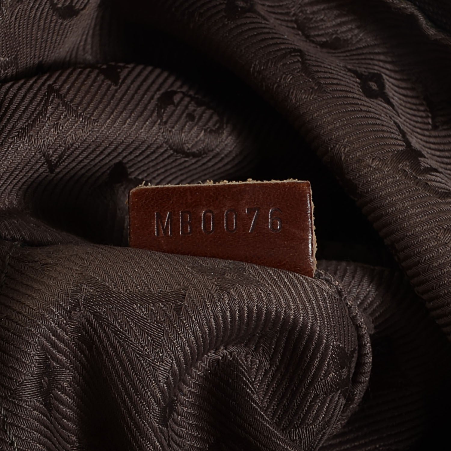 Louis Vuitton Mahina Onatah GM Moka 7 of 7