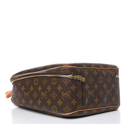 Louis Vuitton Monogram Excursion Shoe Bag 4 of 13