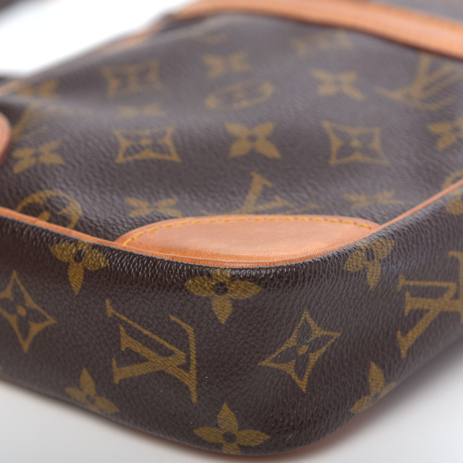Louis Vuitton Monogram Danube 21 11 of 13