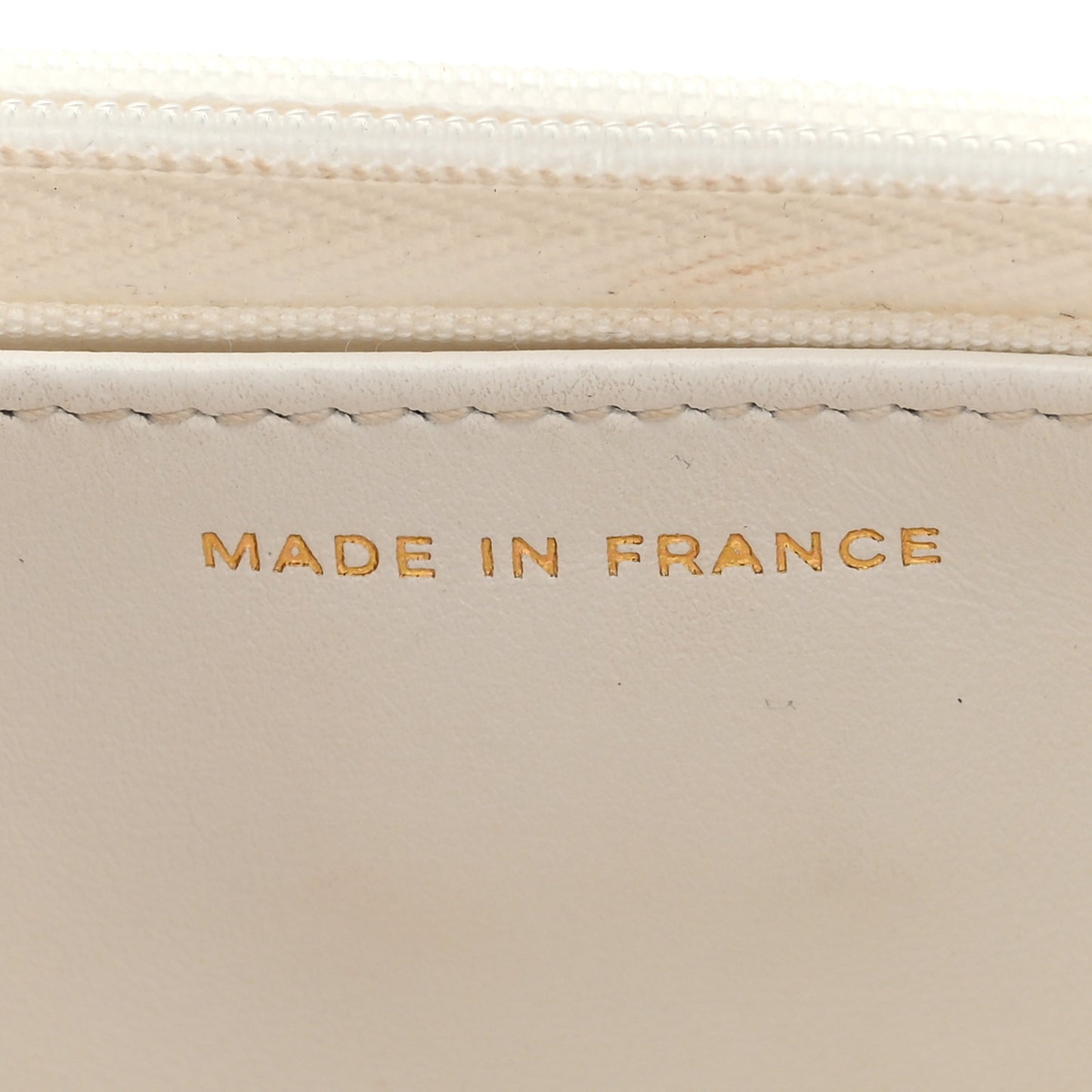 Caviar Quilted Wallet on Chain WOC White