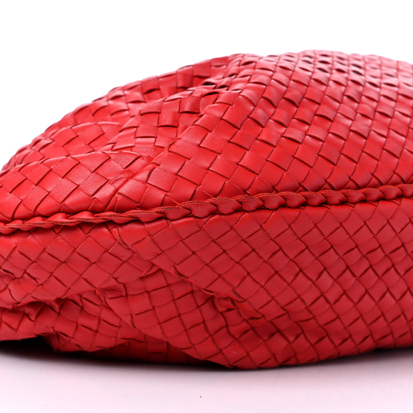 Nappa Intrecciato Medium Belly Veneta Hobo Flame