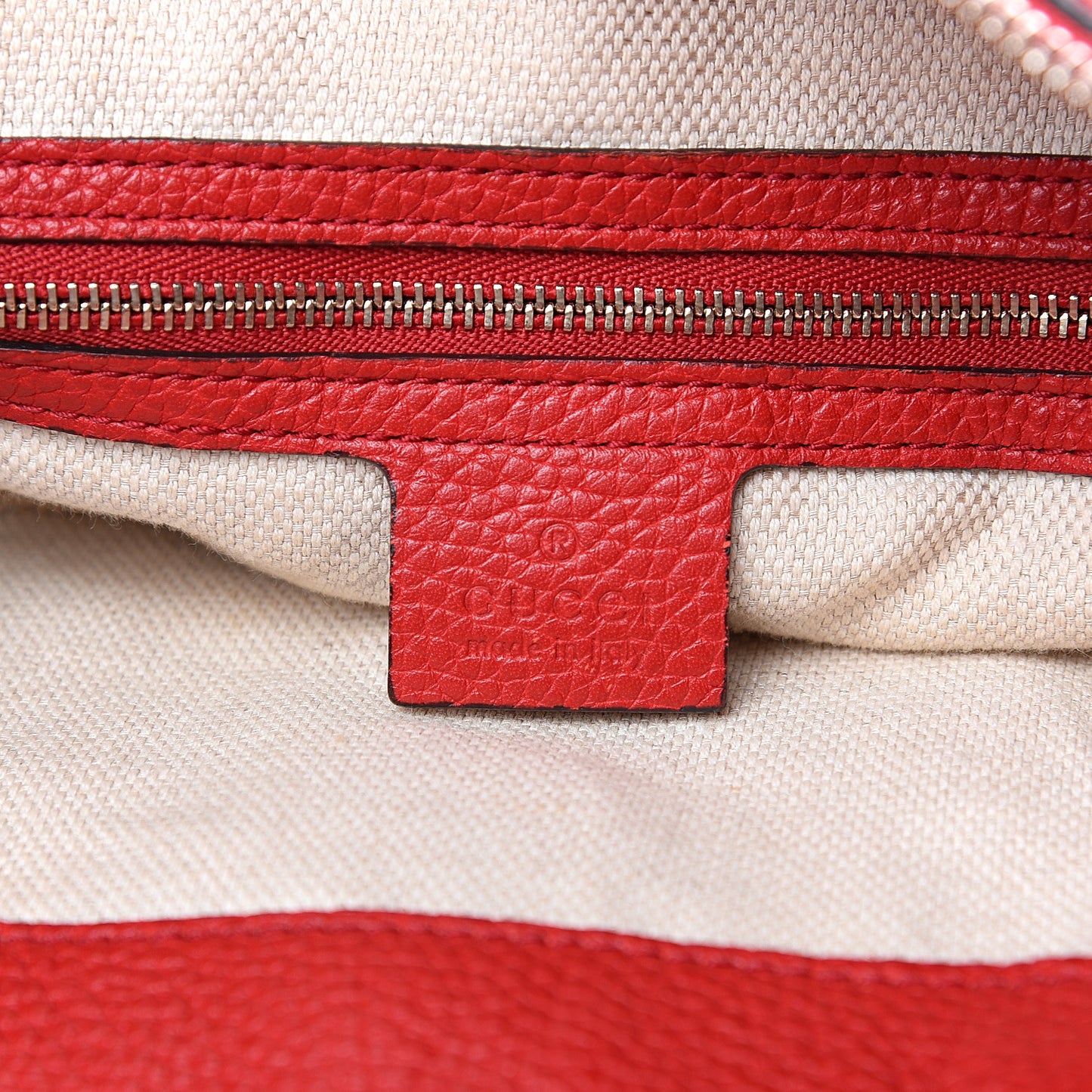 Pebbled Calfskin Large Soho Hobo Tabasco Red