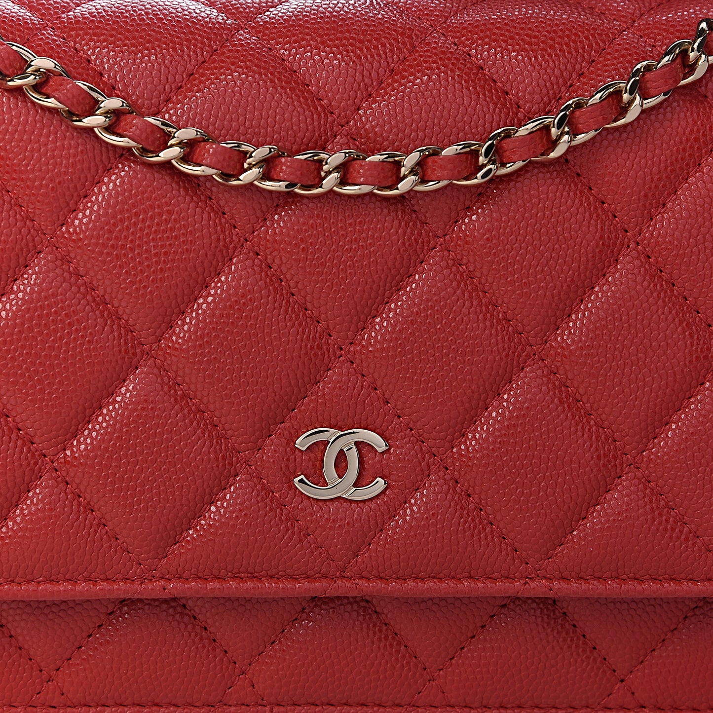 Caviar Quilted Wallet on Chain WOC Red