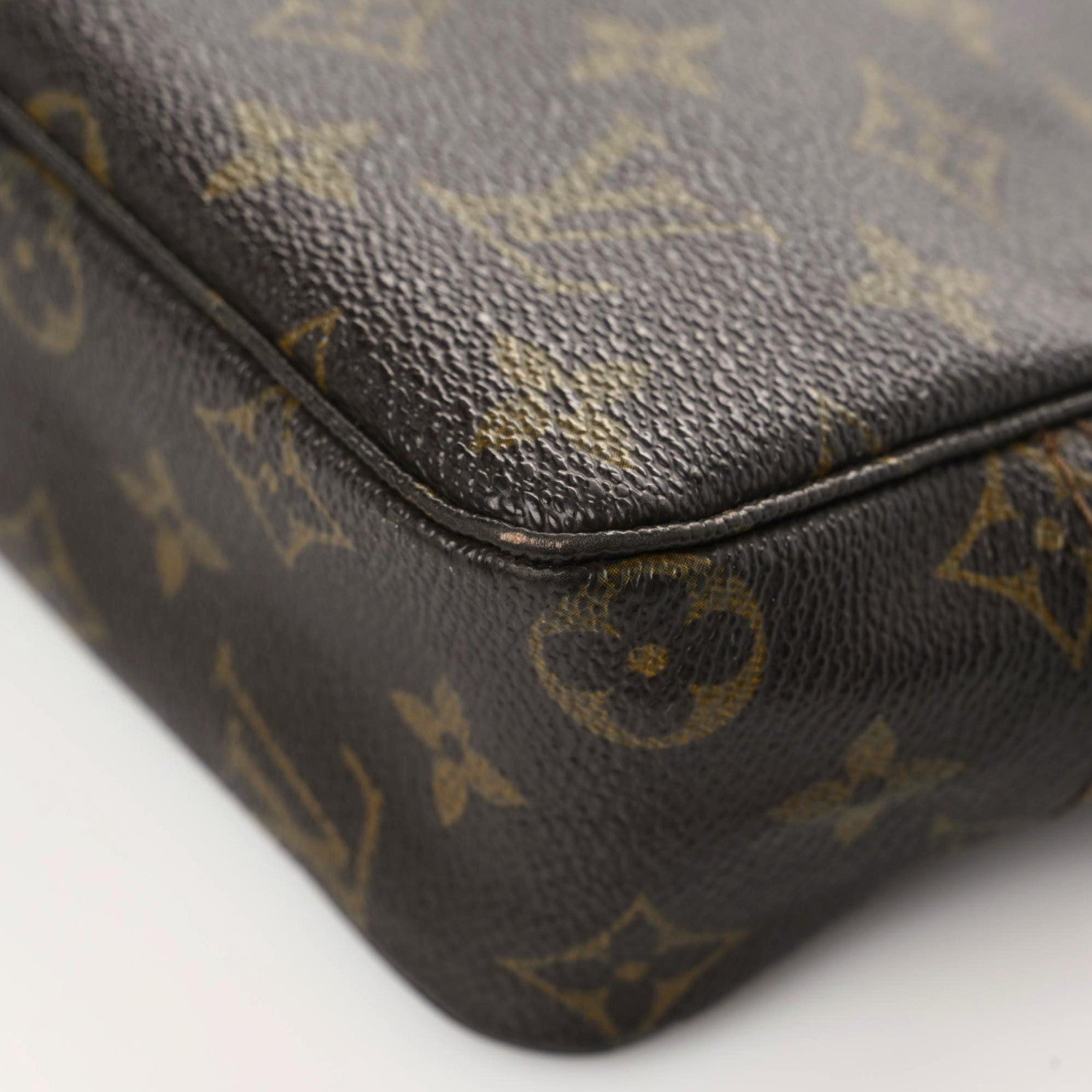 Louis Vuitton Monogram Trousse Toilette 23 8 of 15