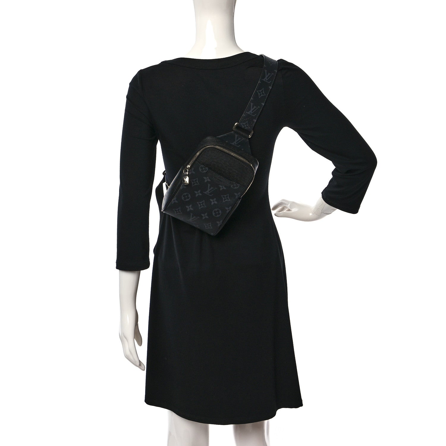 Louis Vuitton Taigarama Outdoor Slingbag Black 2 of 8