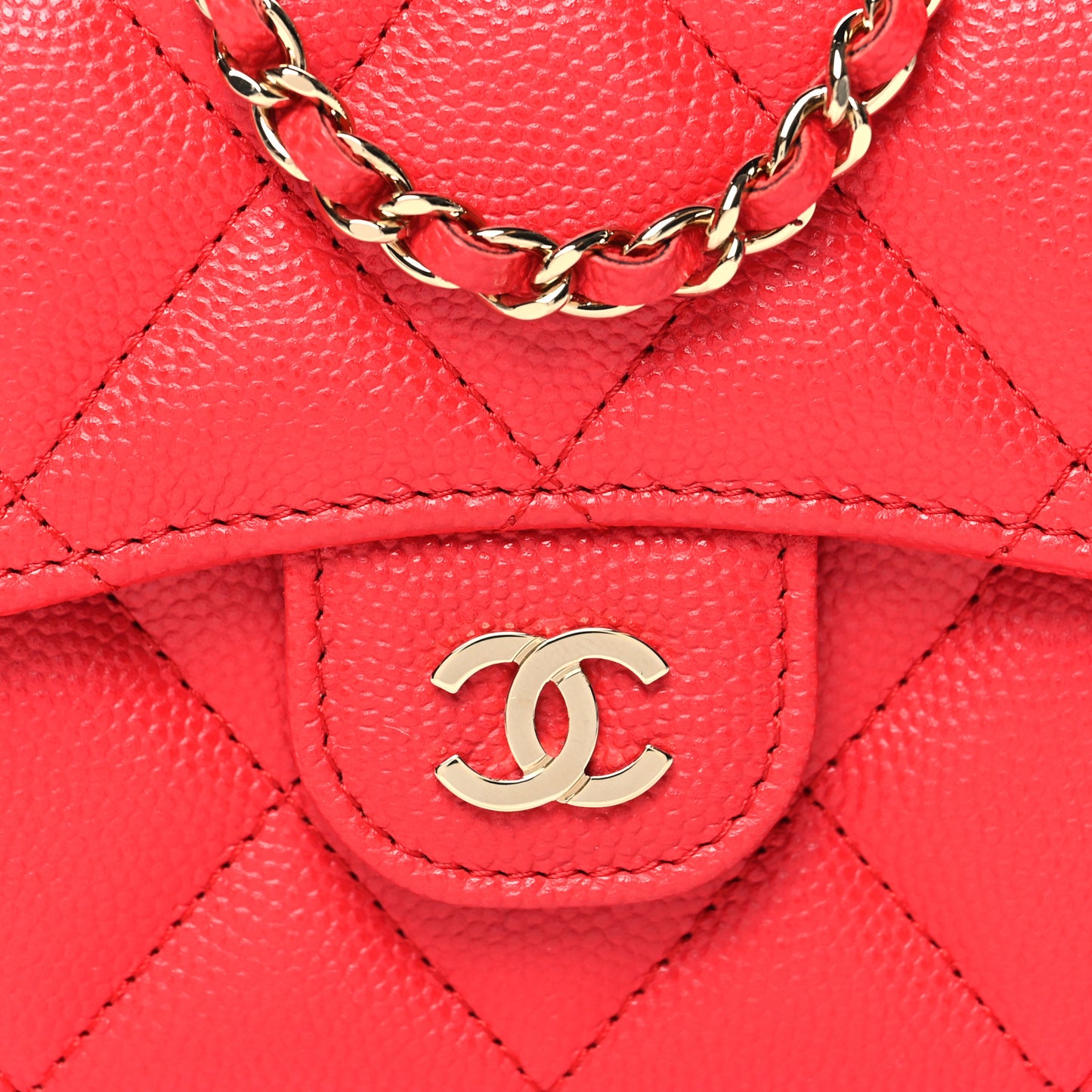 Caviar Quilted Flap Card Holder On Chain Red