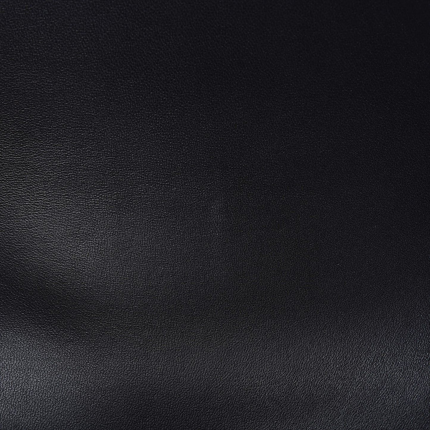 Epsom Constance 24 Black