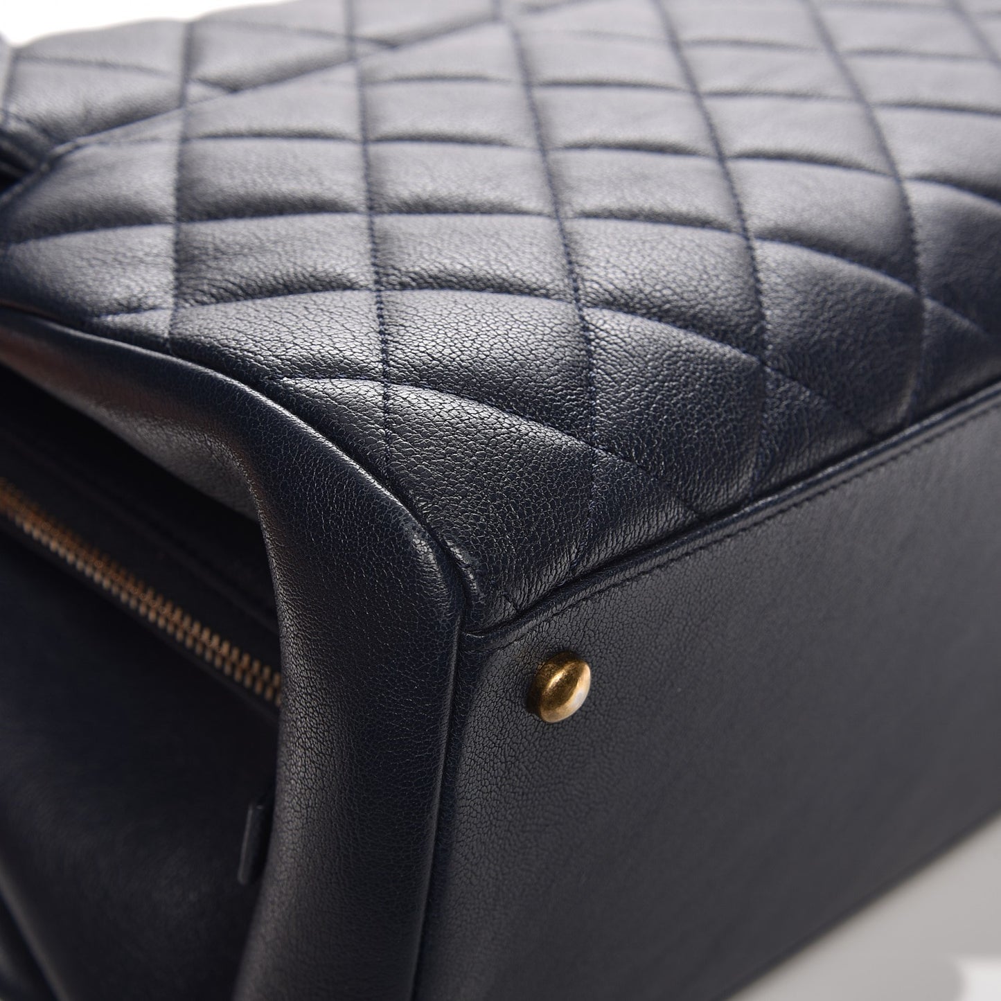 Shiny Sheepskin Quilted Large Trapezio Flap Navy