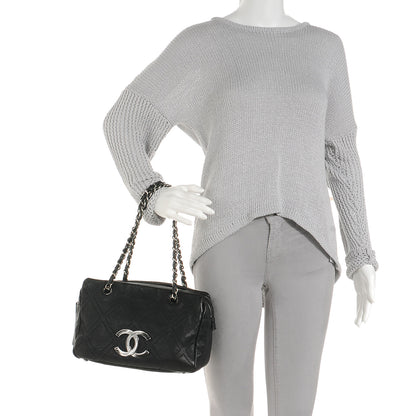 Chanel Calfskin Small Diamond Stitch Tote Black 2 of 7