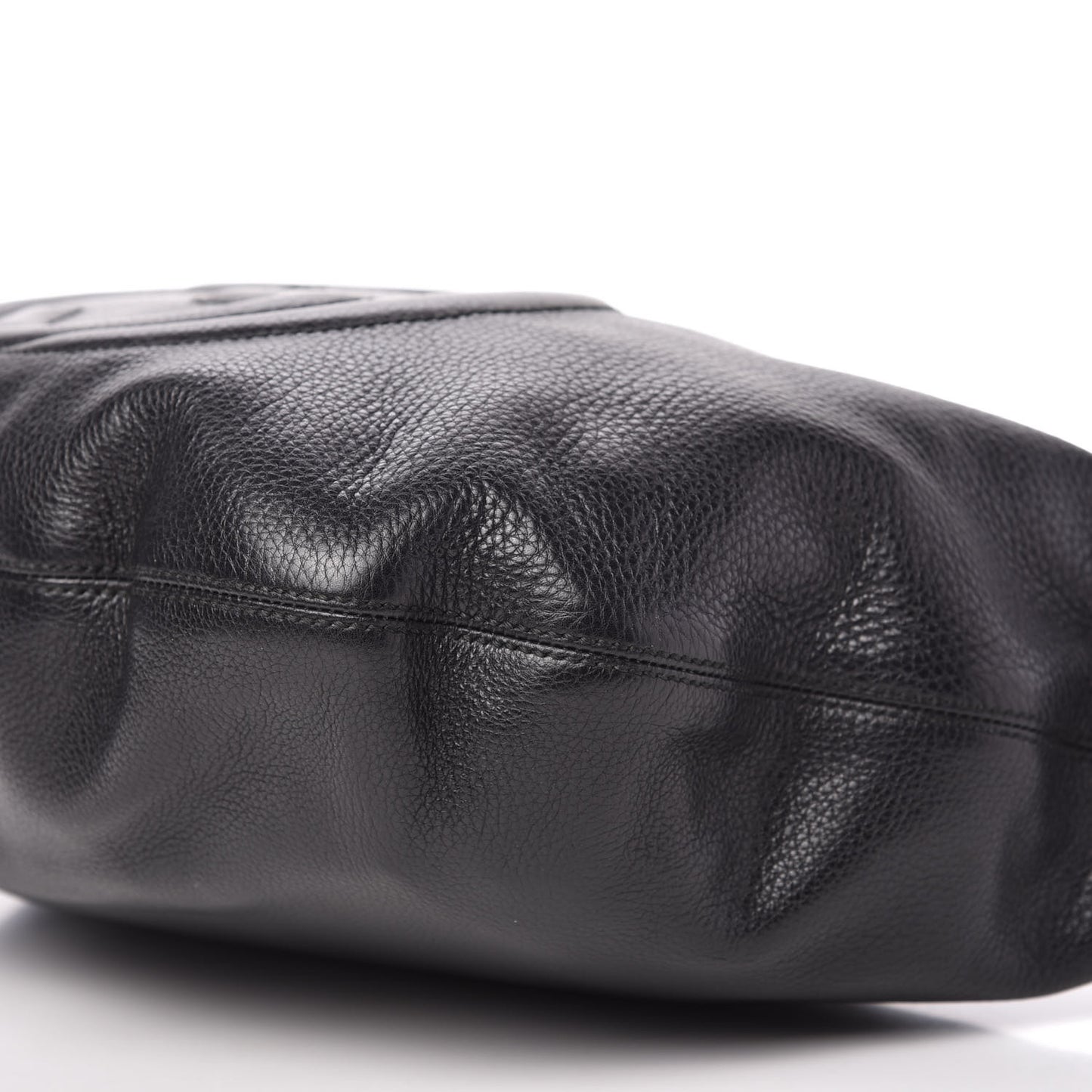Pebbled Calfskin Medium Soho Hobo Black