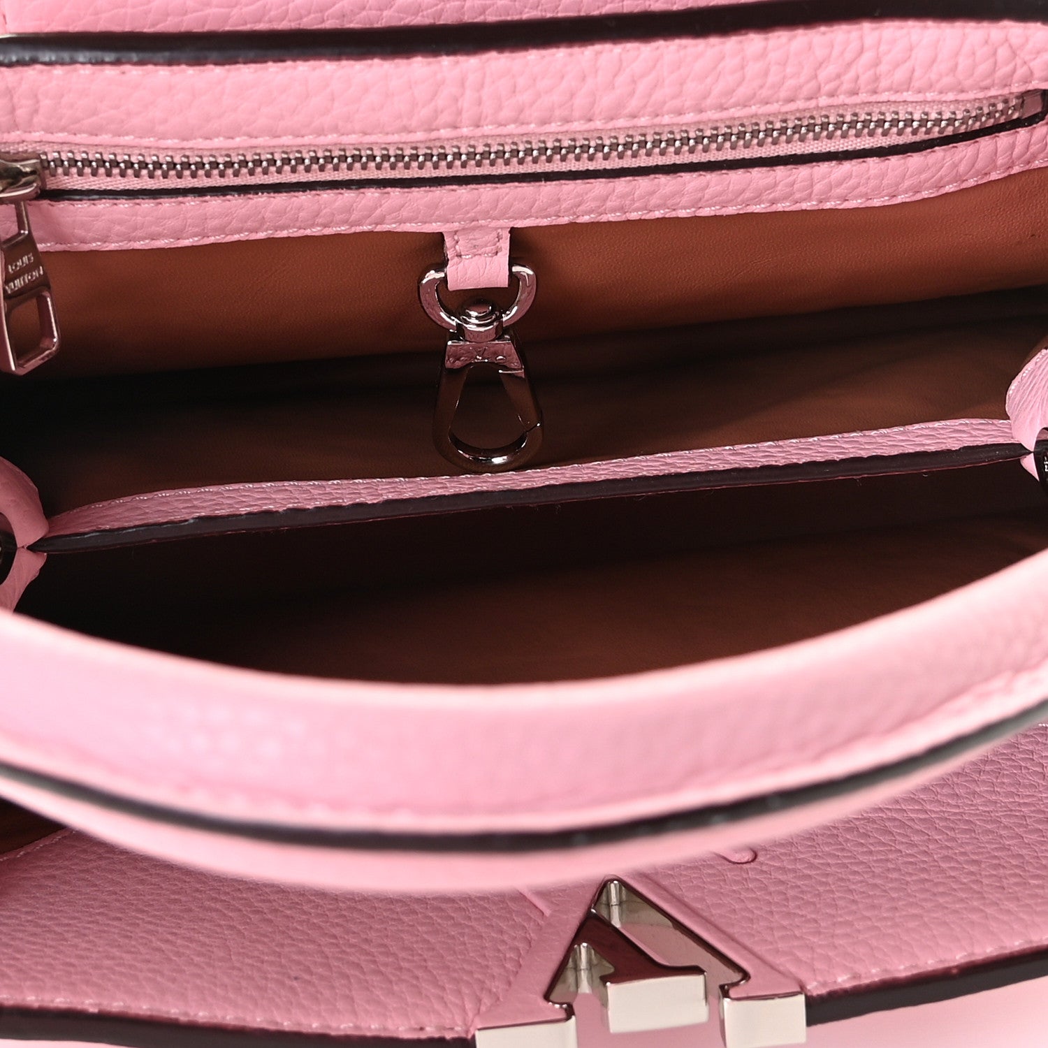 Louis Vuitton Taurillon Capucines BB Magnolia 4 of 7