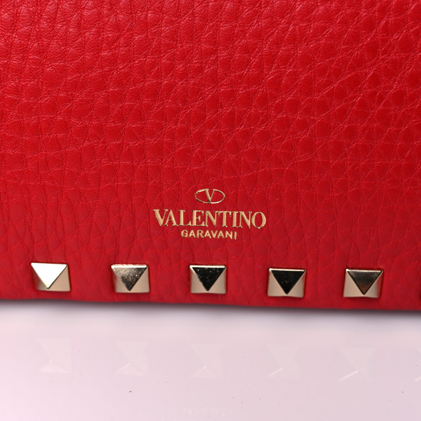 Pebbled Calfskin Small Rockstud Flip Lock Shoulder Bag Rouge Pur