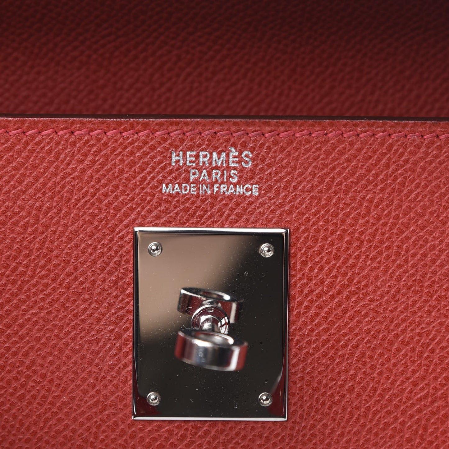 Epsom Kelly Retourne 32 Rouge Casaque