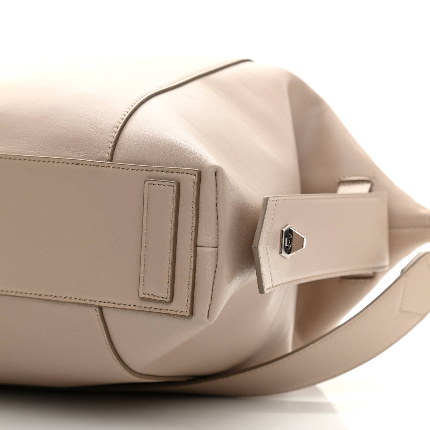 Givenchy Soft Calfskin Medium Soft Antigona Dune 8 of 8