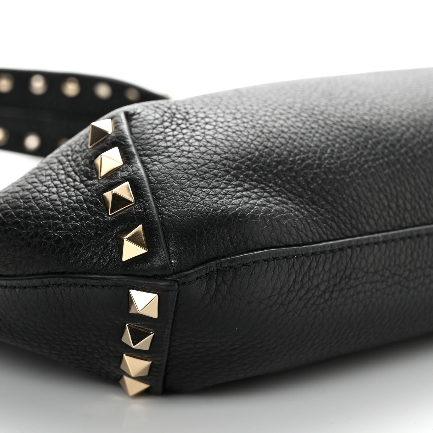 Pebbled Calfskin Small Rockstud Flip Lock Hobo Black