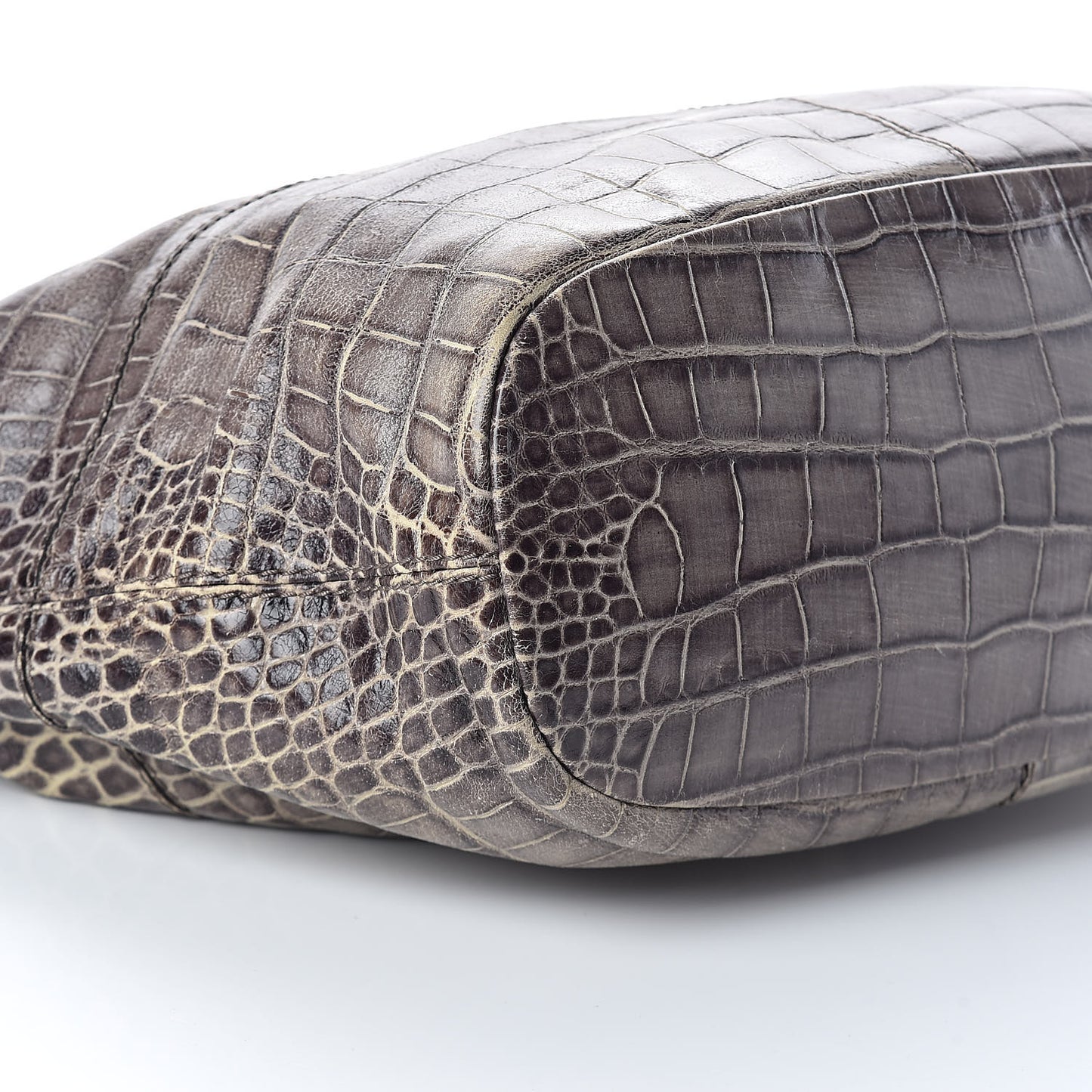 Calfskin Crocodile Embossed Medium Nightingale Brown