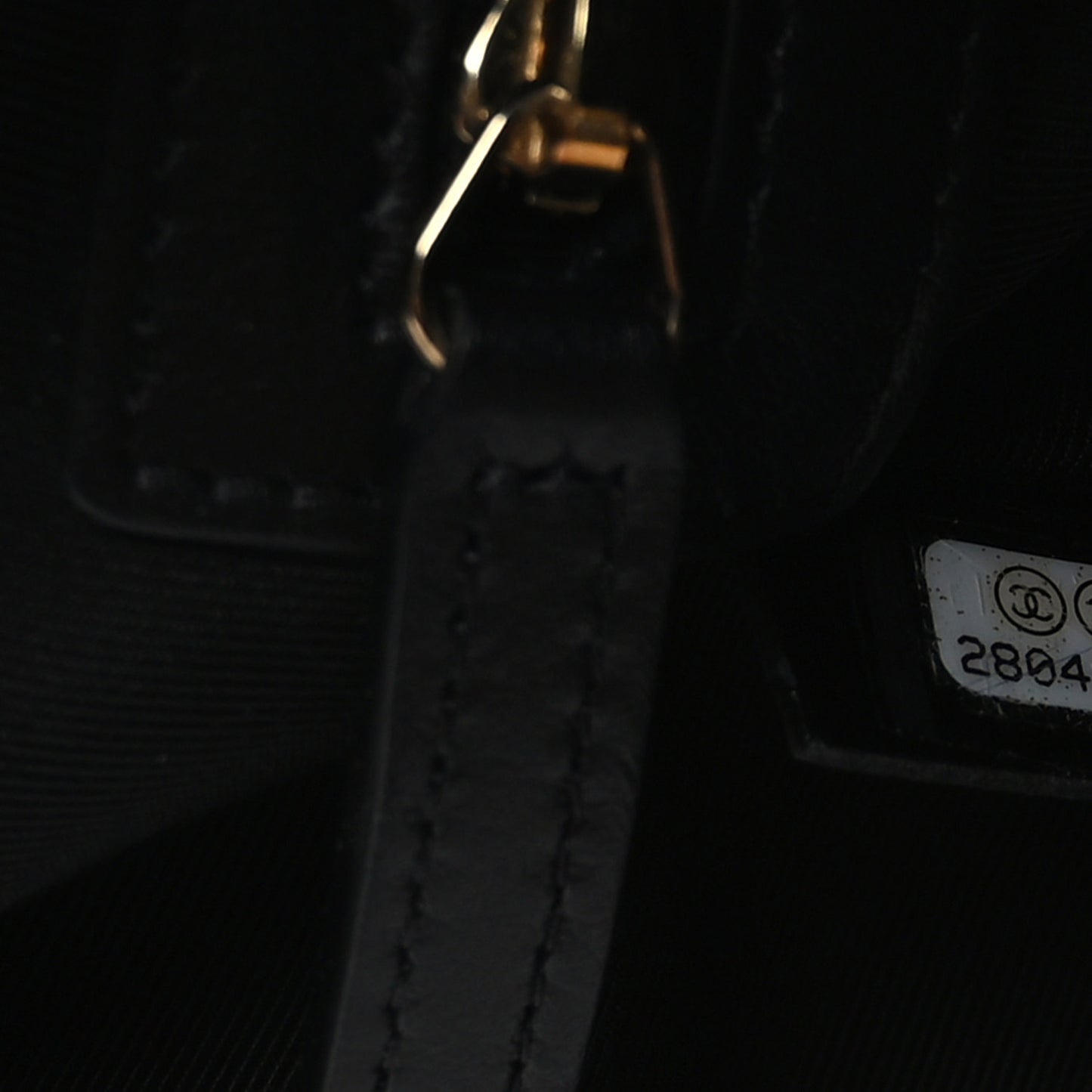 Calfskin Crocodile Embossed Graffiti 2.55 Medium Cocodile Reissue Cosmetic Case Black Gold